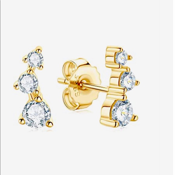 Jewelry - GRA Certified Moissanite Diamond climber earring. VVS certified diamond, SALE!